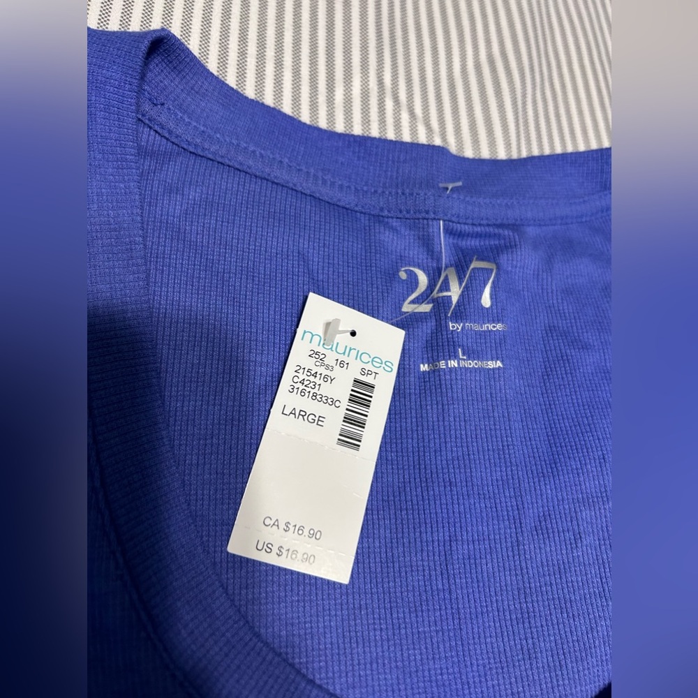 Maurice’s tank top size large